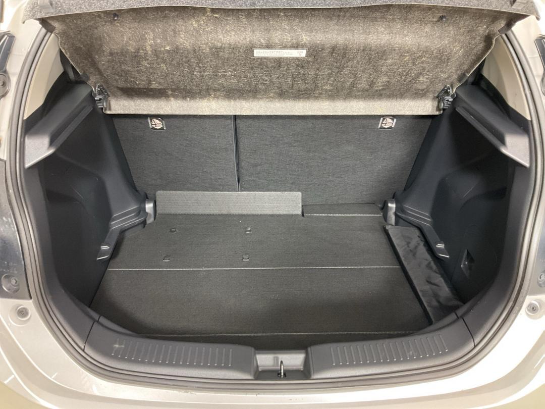 Photo '14' of Toyota Aqua Photo '14' of Toyota Aqua