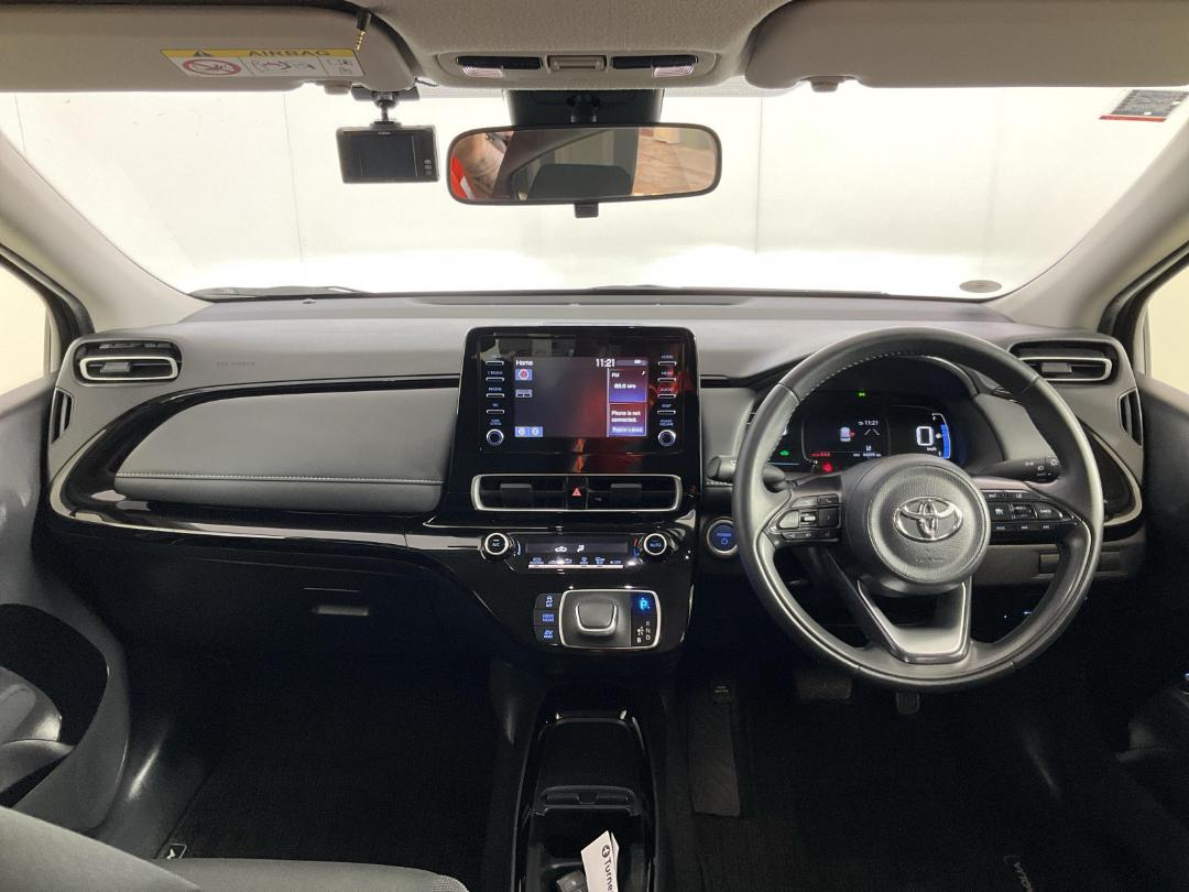 Photo '17' of Toyota Aqua Photo '17' of Toyota Aqua