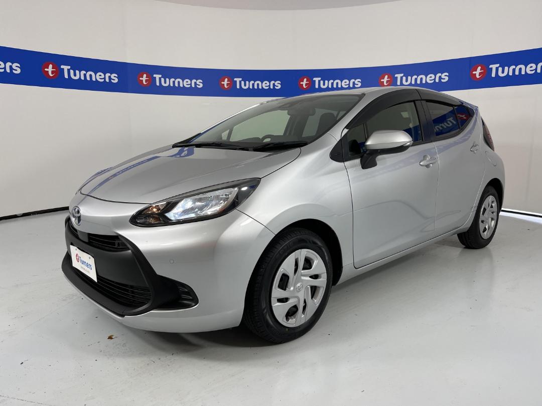 Photo '4' of Toyota Aqua Photo '4' of Toyota Aqua