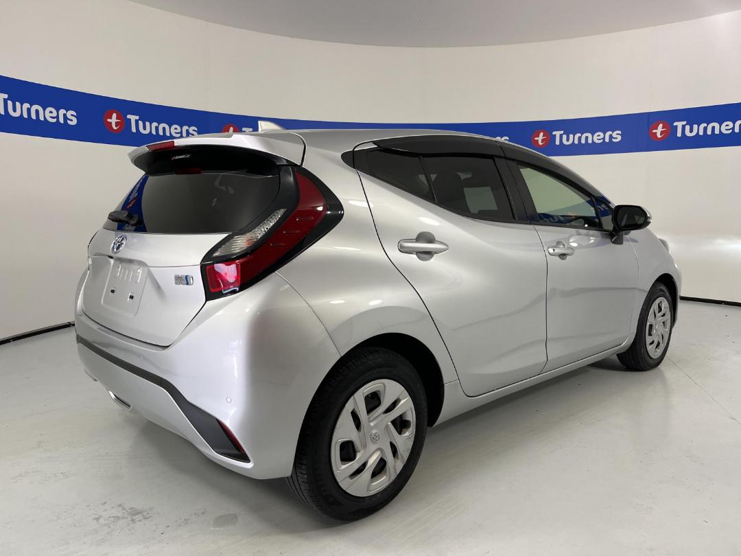 Photo '7' of Toyota Aqua Photo '7' of Toyota Aqua