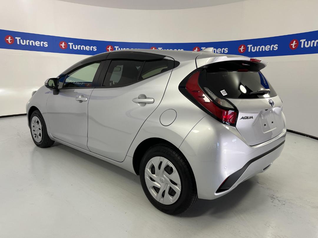 Photo '5' of Toyota Aqua Photo '5' of Toyota Aqua