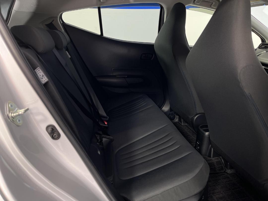 Photo '20' of Toyota Aqua Photo '20' of Toyota Aqua