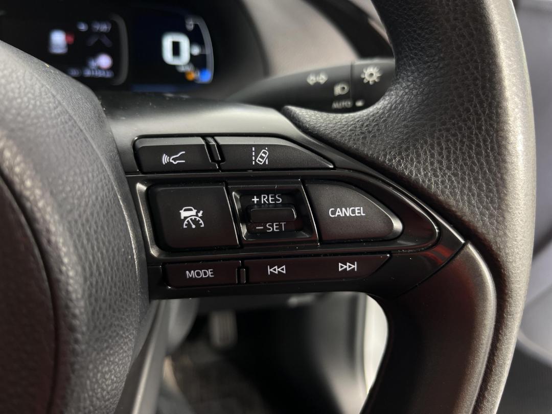 Photo '23' of Toyota Aqua Photo '23' of Toyota Aqua