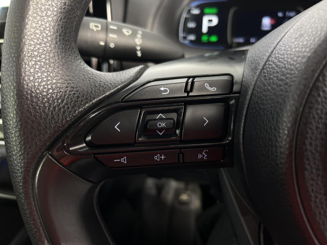 Photo '24' of Toyota Aqua Photo '24' of Toyota Aqua