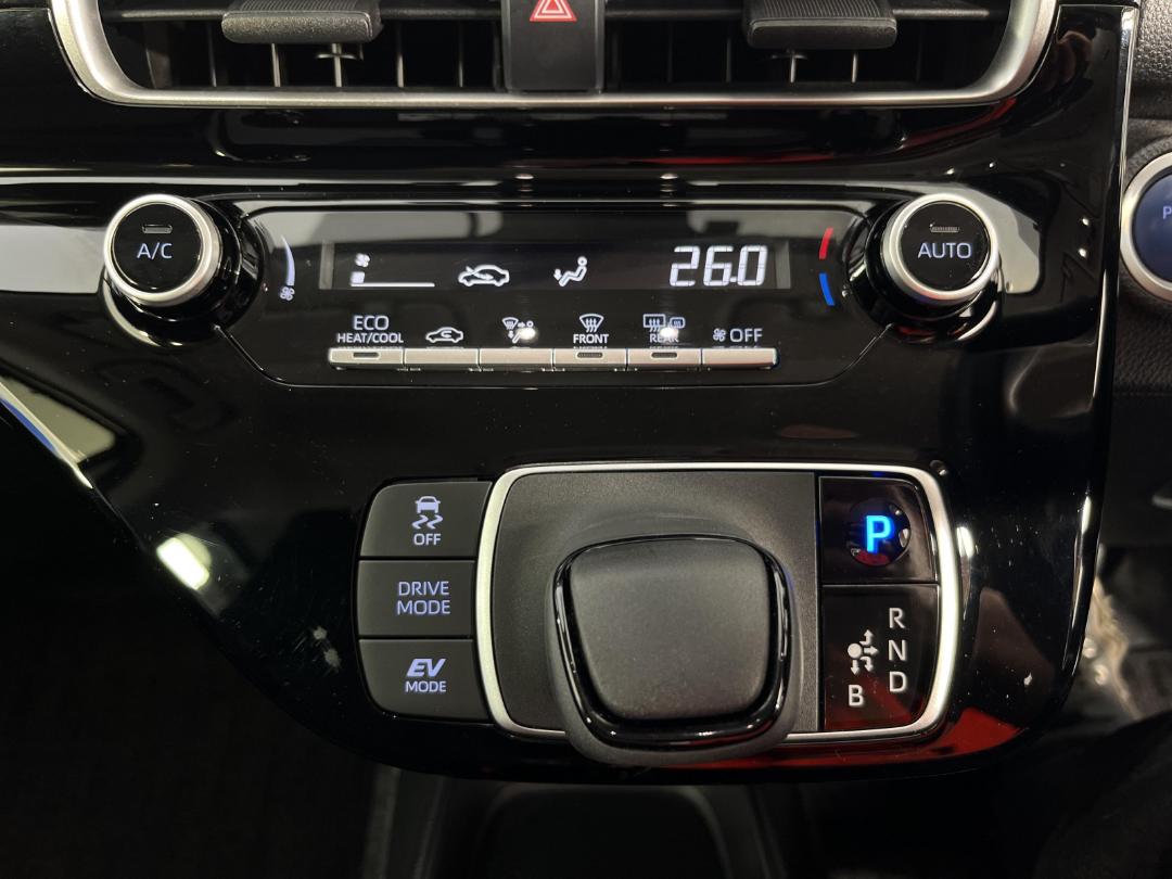 Photo '28' of Toyota Aqua Photo '28' of Toyota Aqua