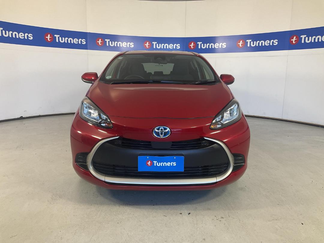 Photo '2' of Toyota Aqua Photo '2' of Toyota Aqua