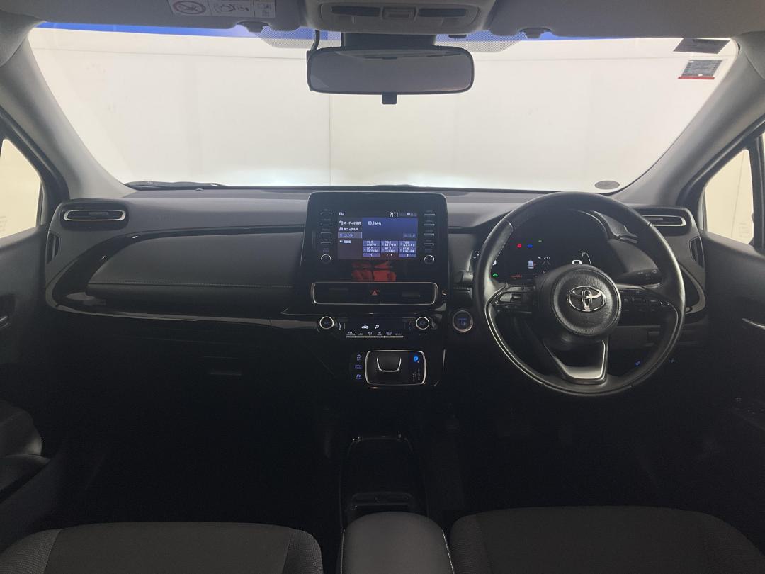 Photo '17' of Toyota Aqua Photo '17' of Toyota Aqua