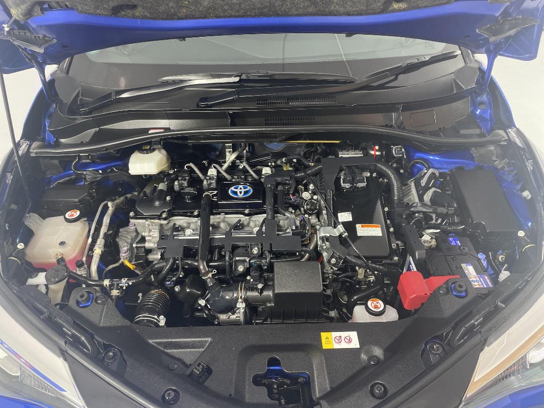 Photo '13' of Toyota C-HR