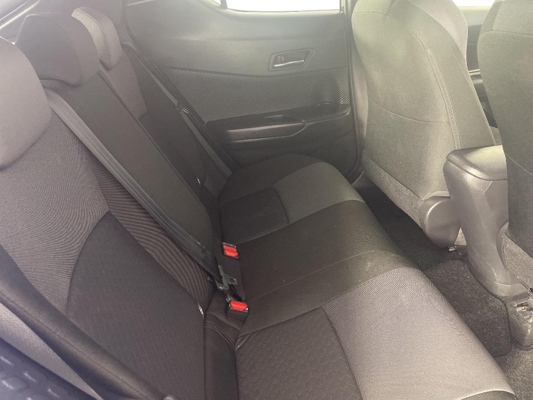 Photo '20' of Toyota C-HR