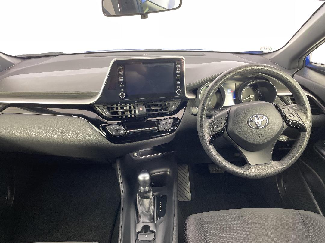 Photo '17' of Toyota C-HR