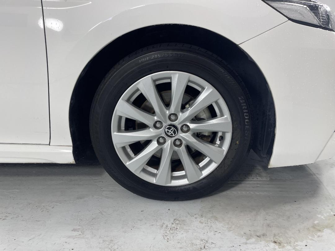 Photo '9' of Toyota Camry