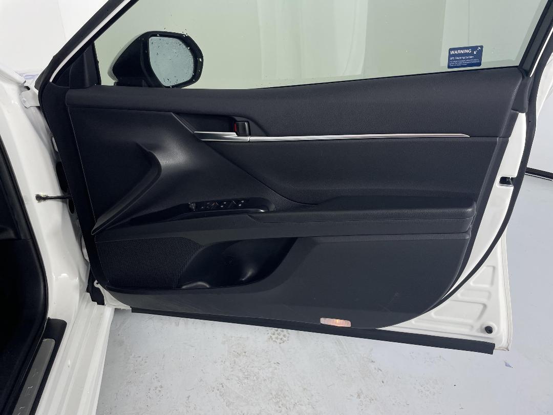 Photo '15' of Toyota Camry