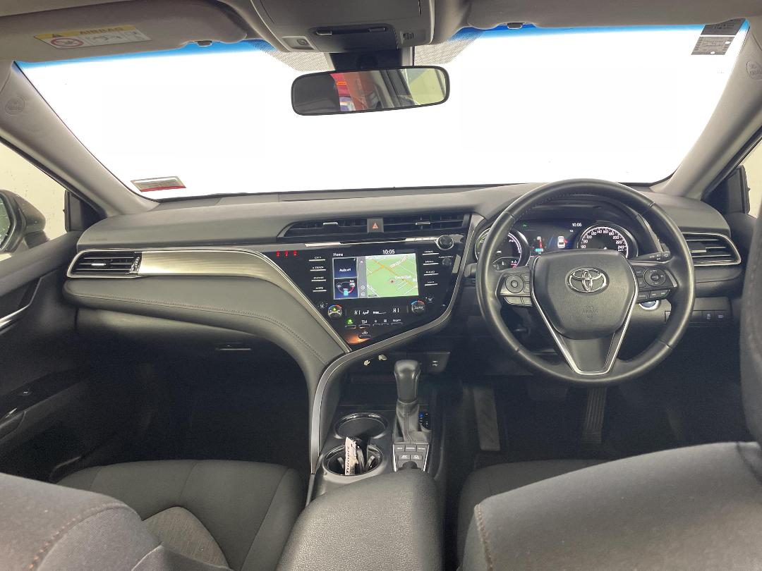 Photo '17' of Toyota Camry