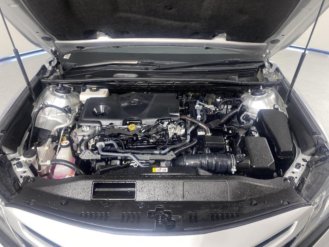 Photo '13' of Toyota Camry