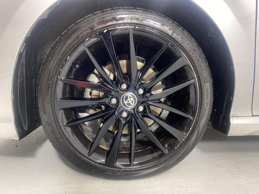 Photo '10' of Toyota Camry