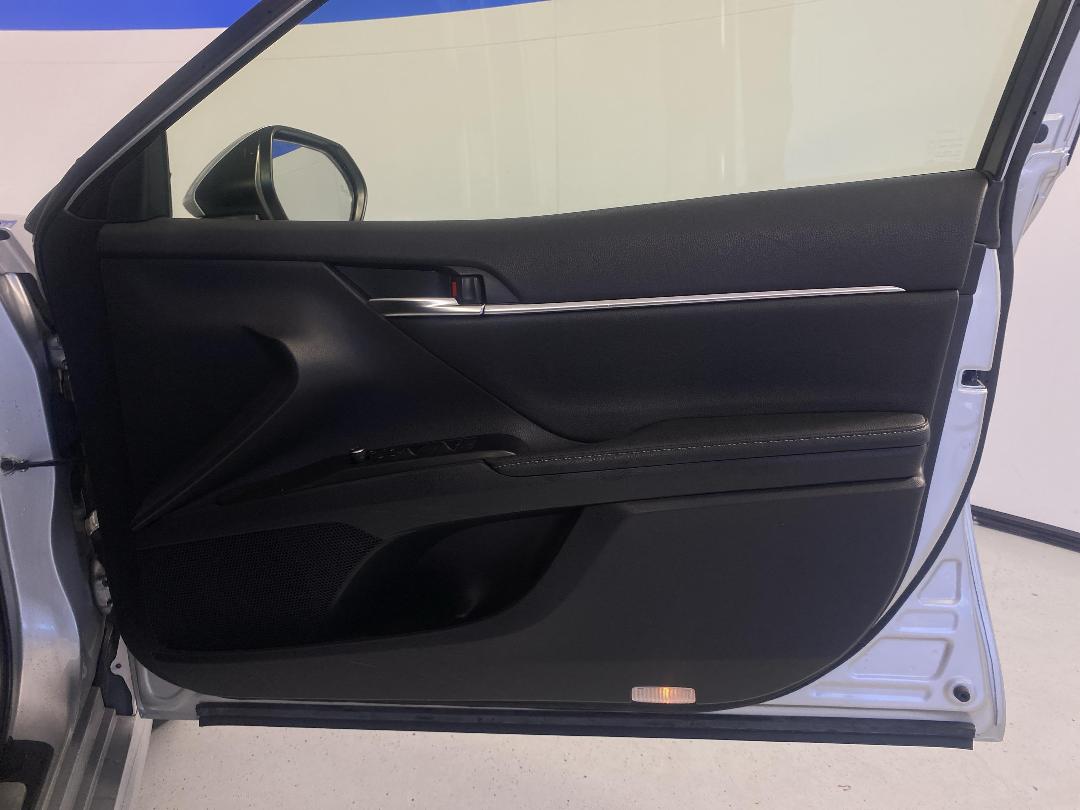 Photo '15' of Toyota Camry