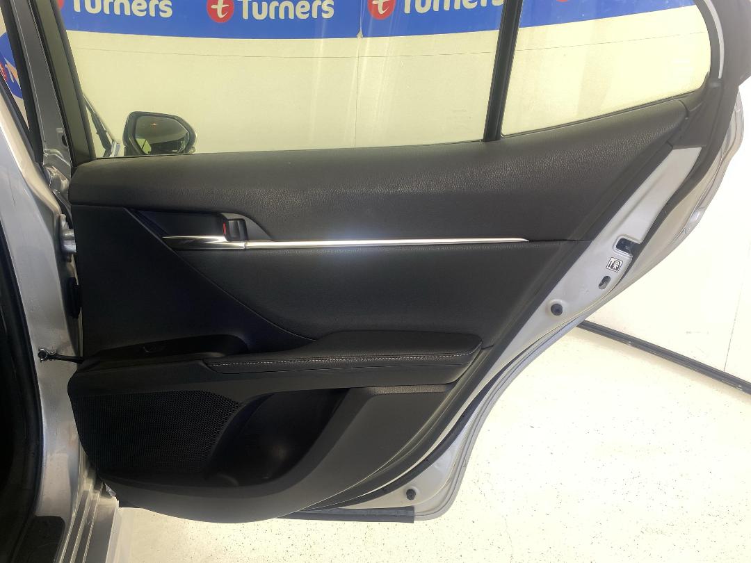 Photo '19' of Toyota Camry