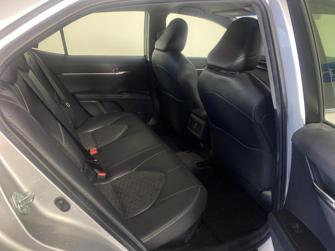 Photo '20' of Toyota Camry