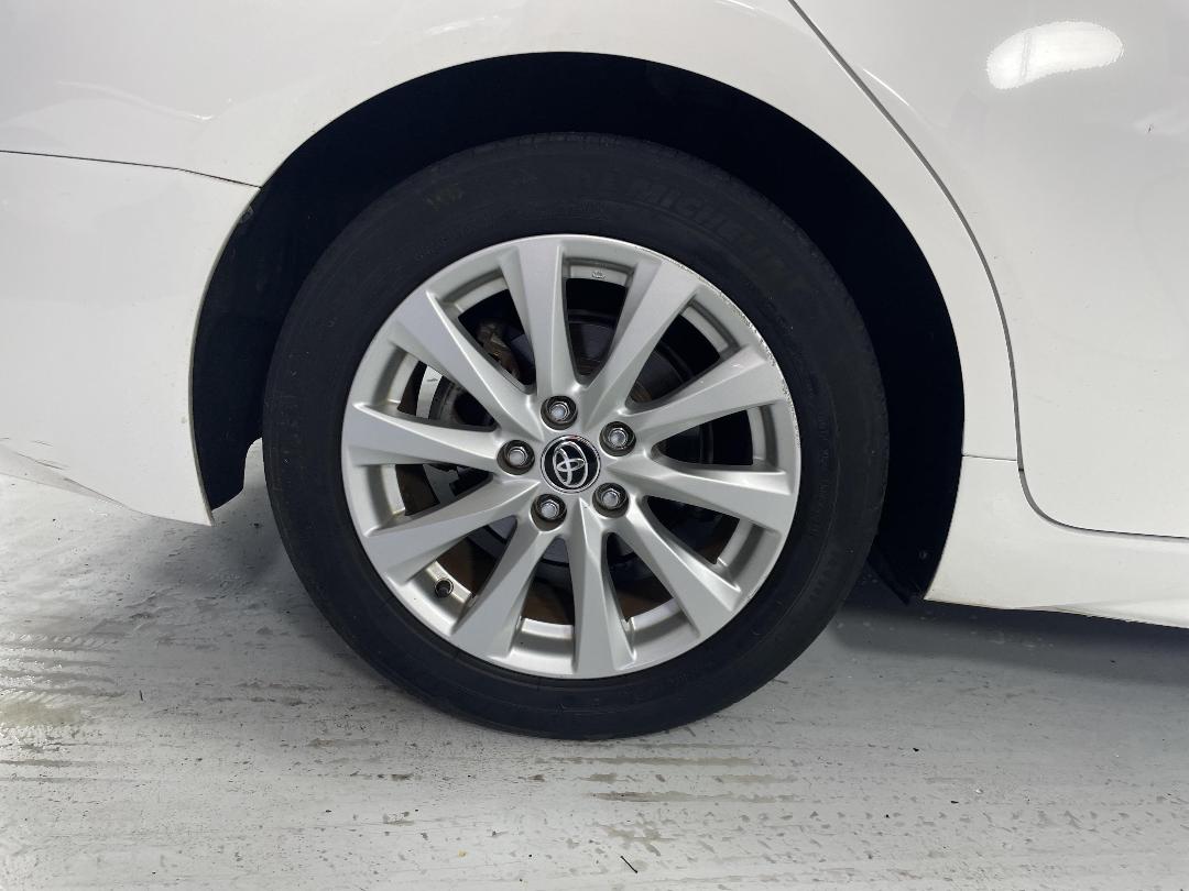 Photo '12' of Toyota Camry