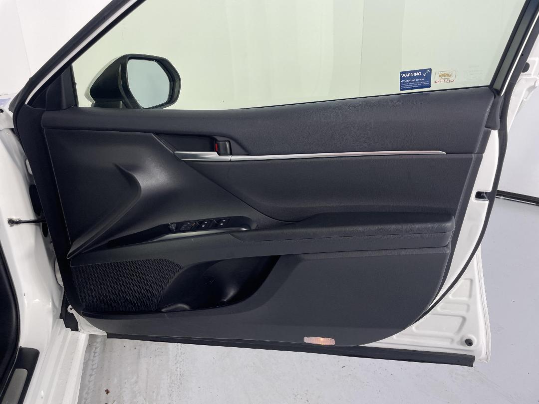 Photo '15' of Toyota Camry