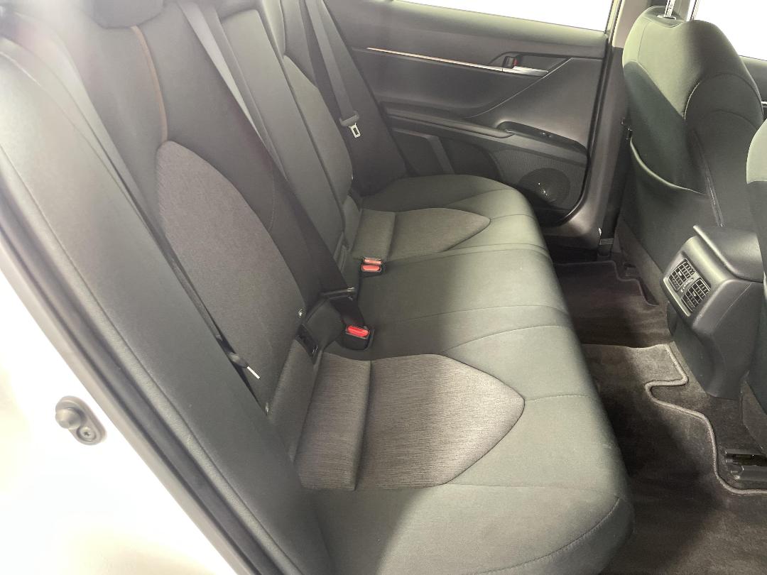 Photo '20' of Toyota Camry