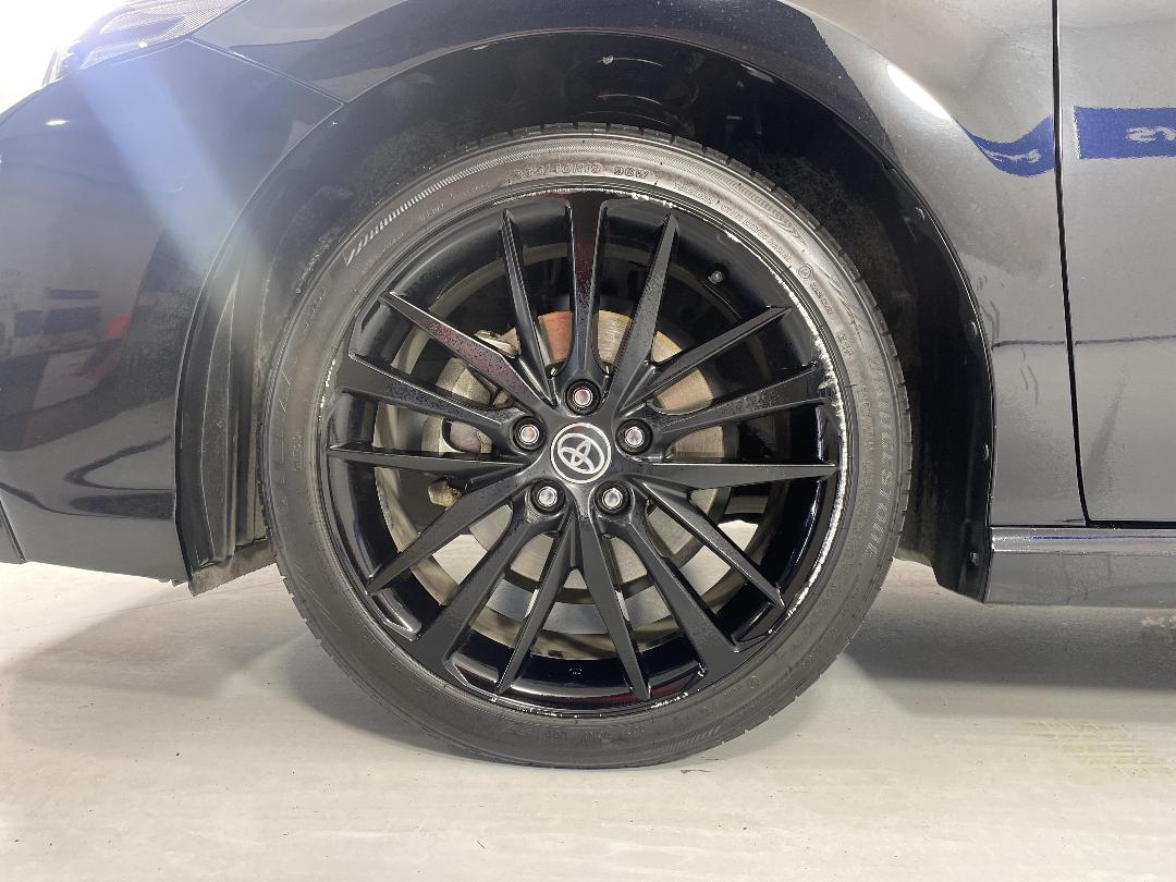 Photo '10' of Toyota Camry