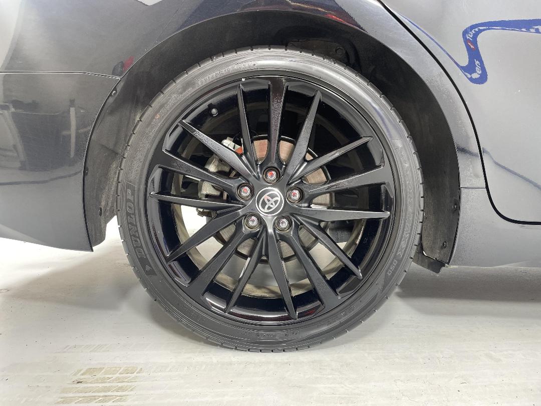 Photo '12' of Toyota Camry