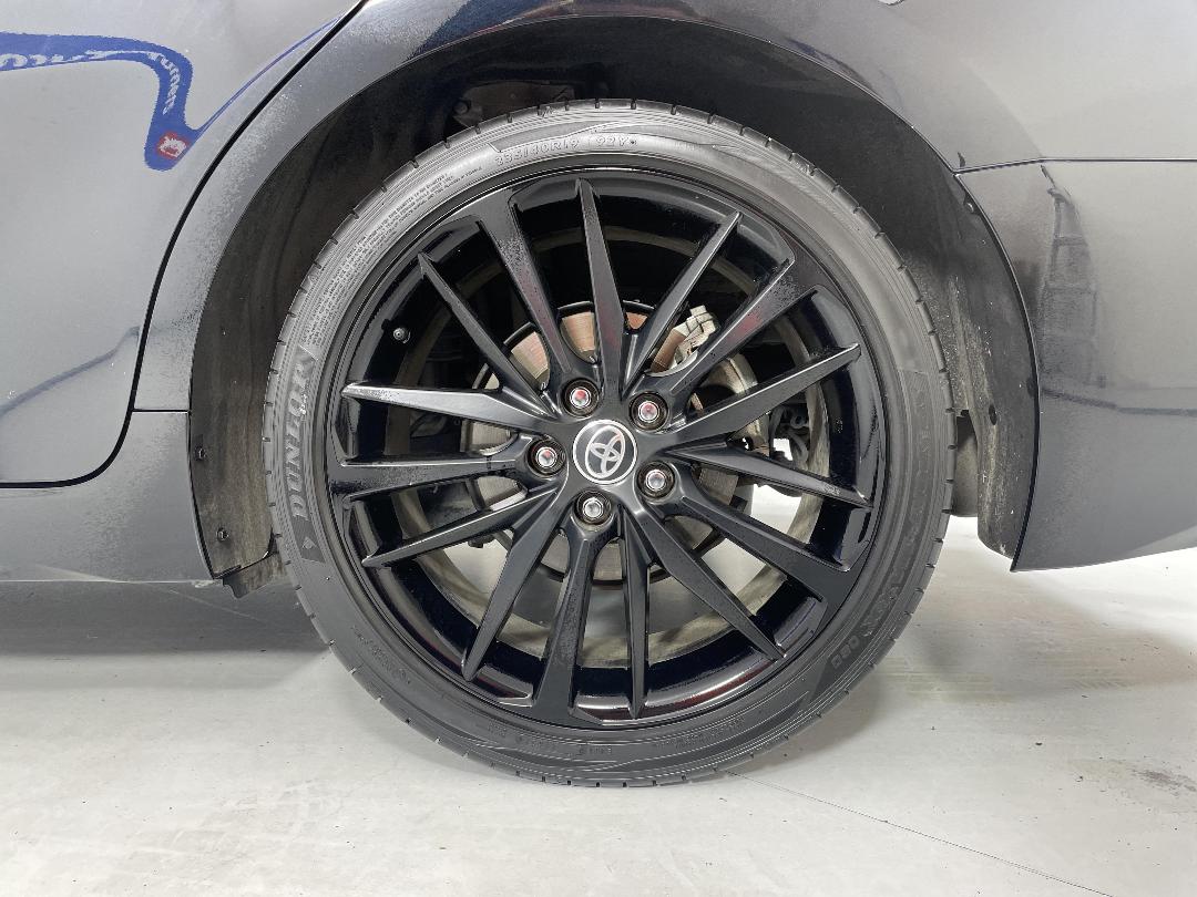 Photo '11' of Toyota Camry