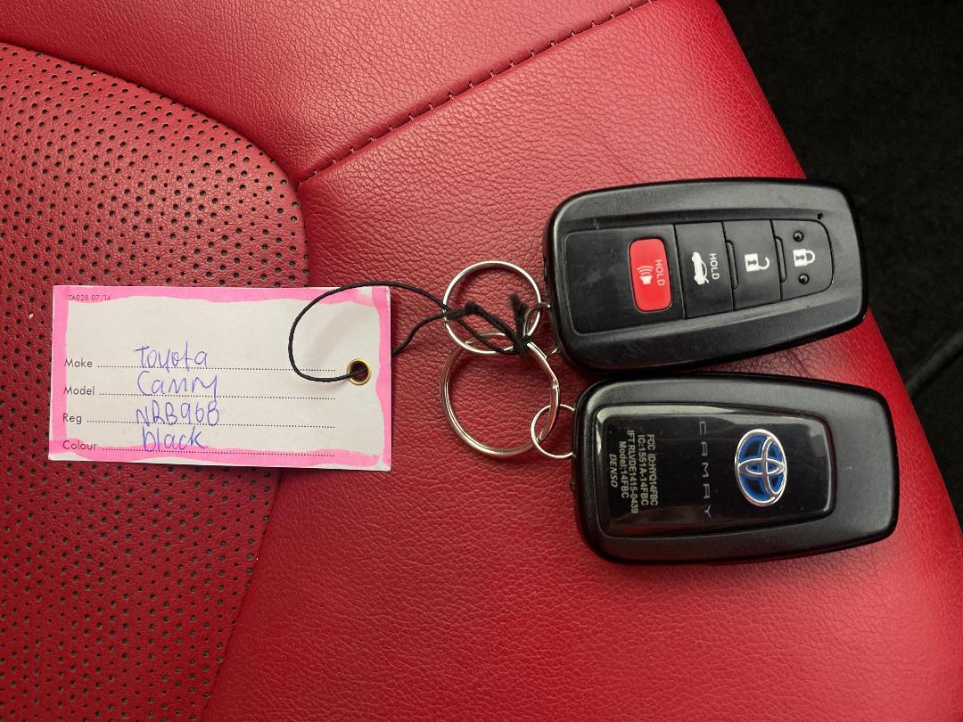 Photo '22' of Toyota Camry