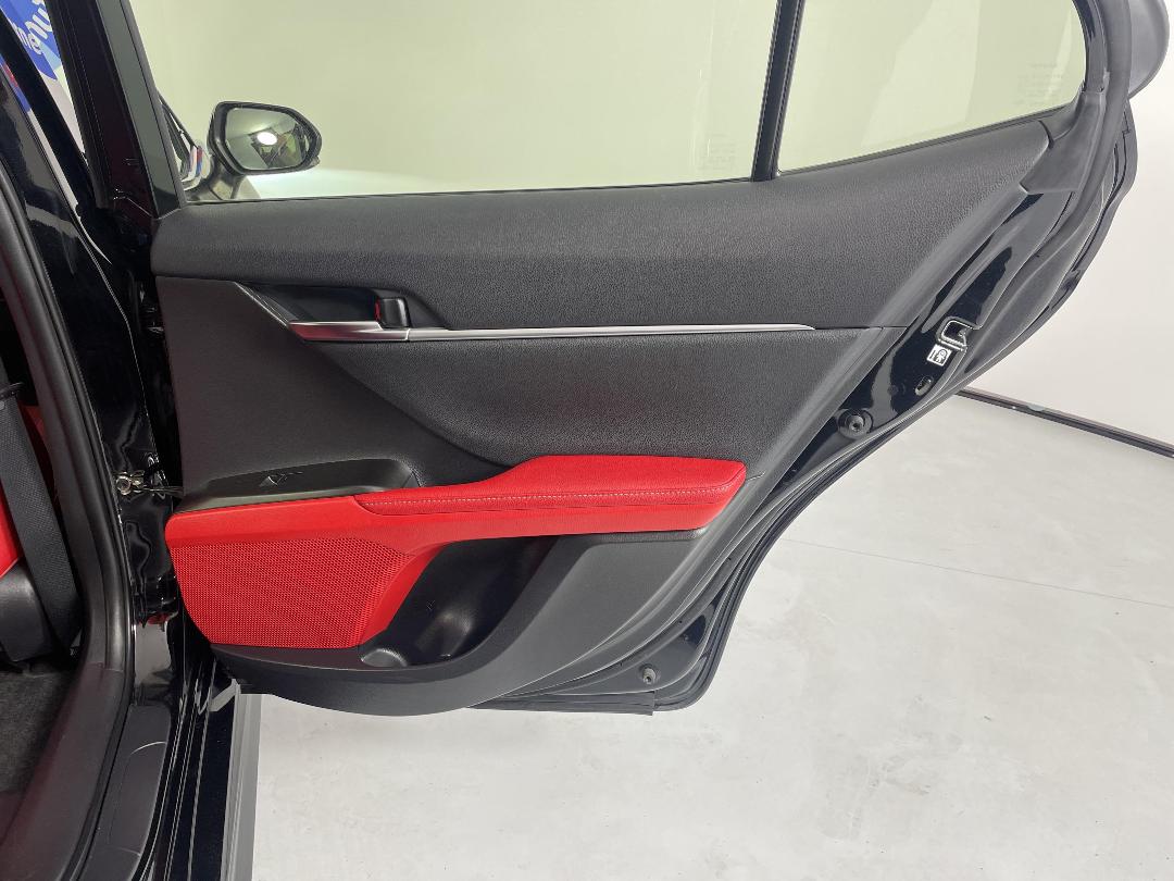 Photo '19' of Toyota Camry