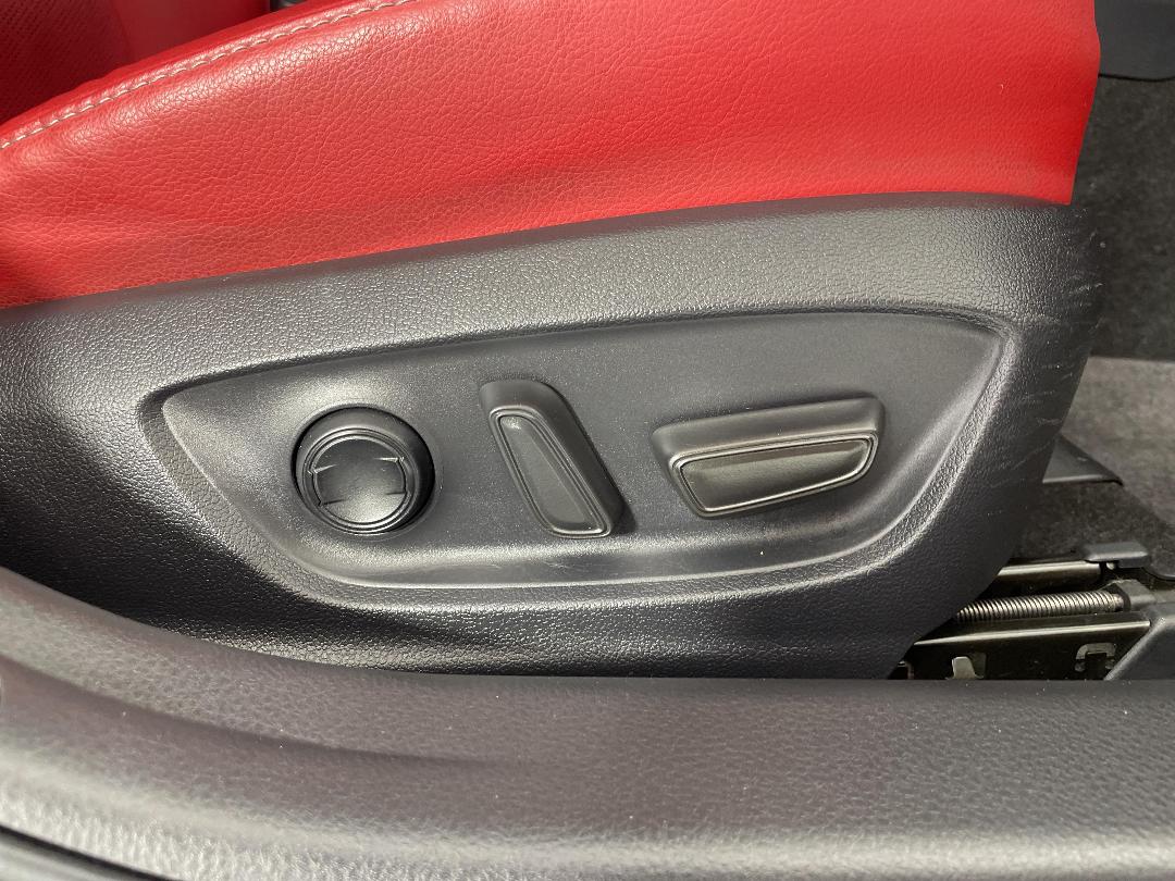 Photo '23' of Toyota Camry