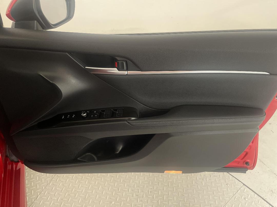 Photo '15' of Toyota Camry