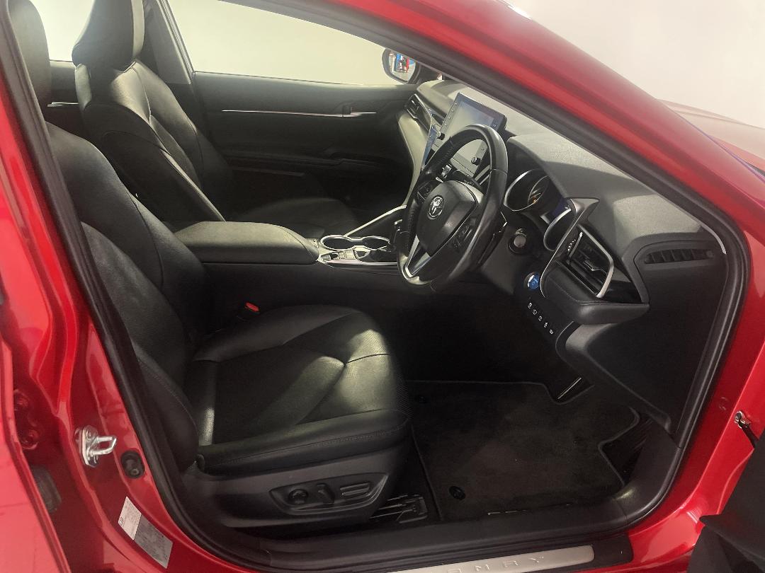 Photo '16' of Toyota Camry