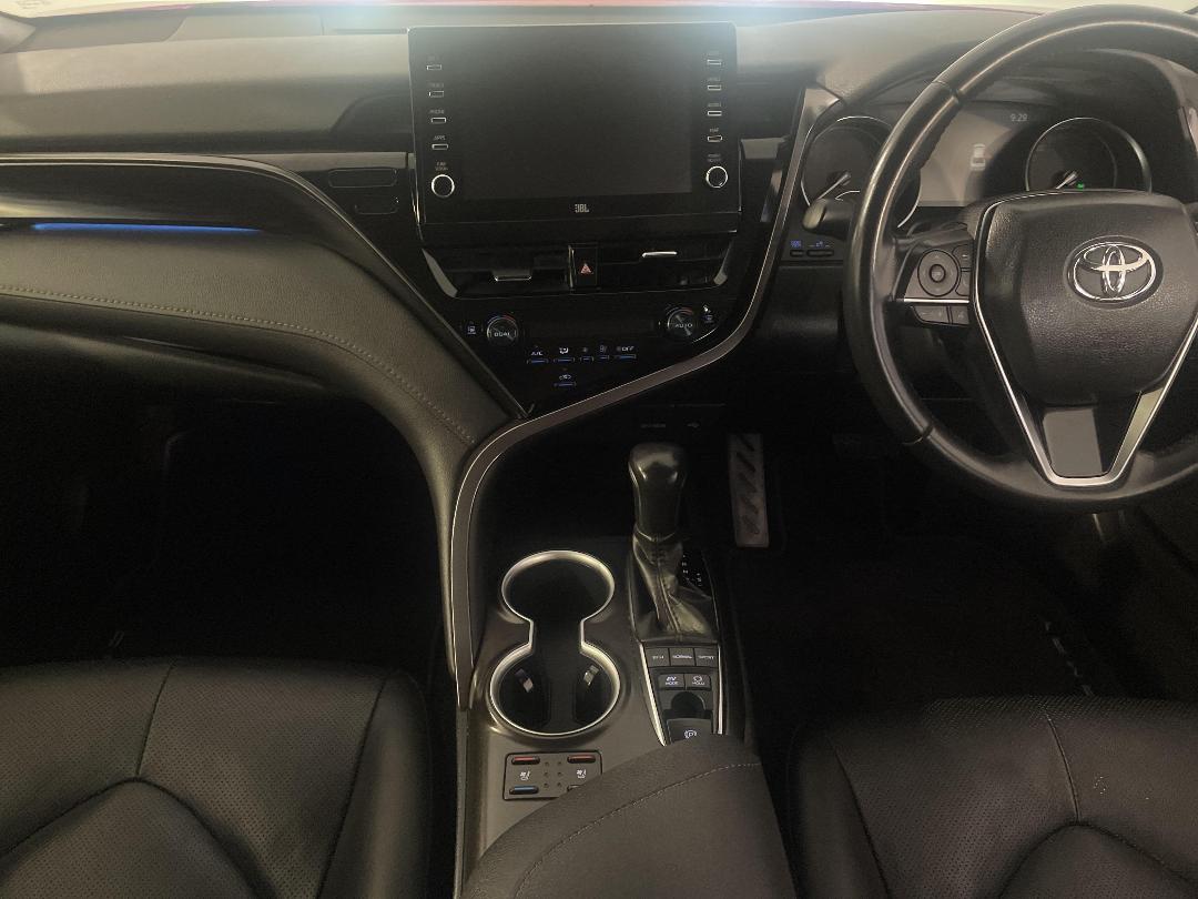 Photo '18' of Toyota Camry