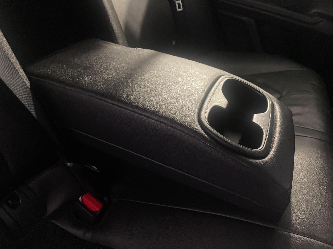 Photo '23' of Toyota Camry