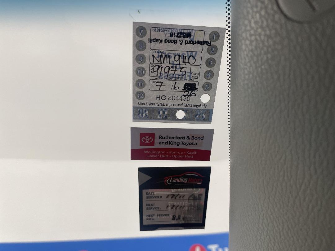 Photo '34' of Toyota Camry