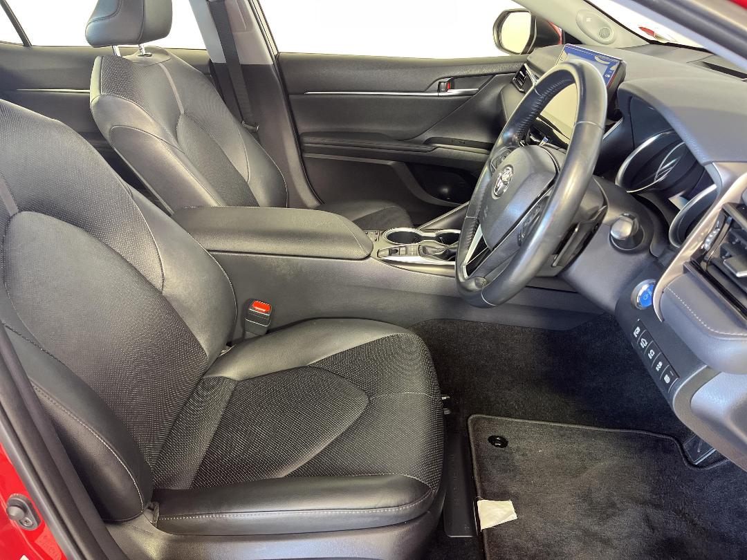 Photo '16' of Toyota Camry Photo '16' of Toyota Camry