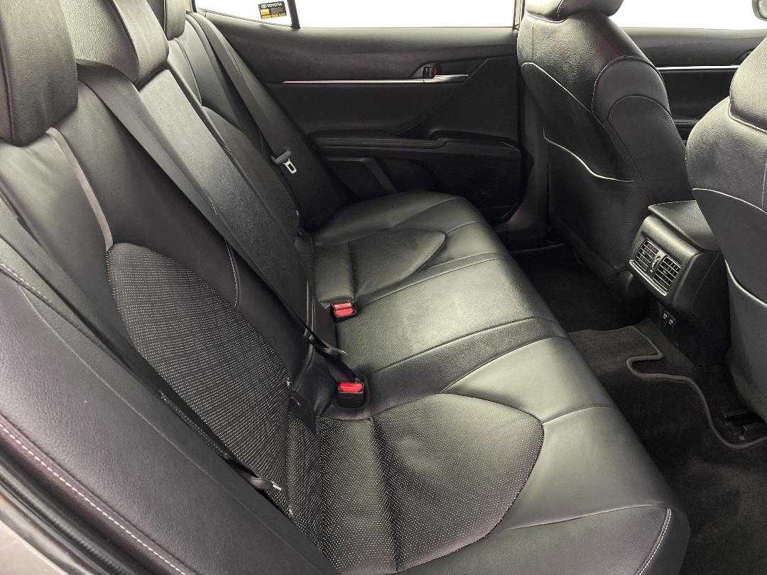 Photo '20' of Toyota Camry