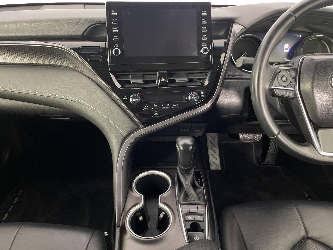 Photo '18' of Toyota Camry