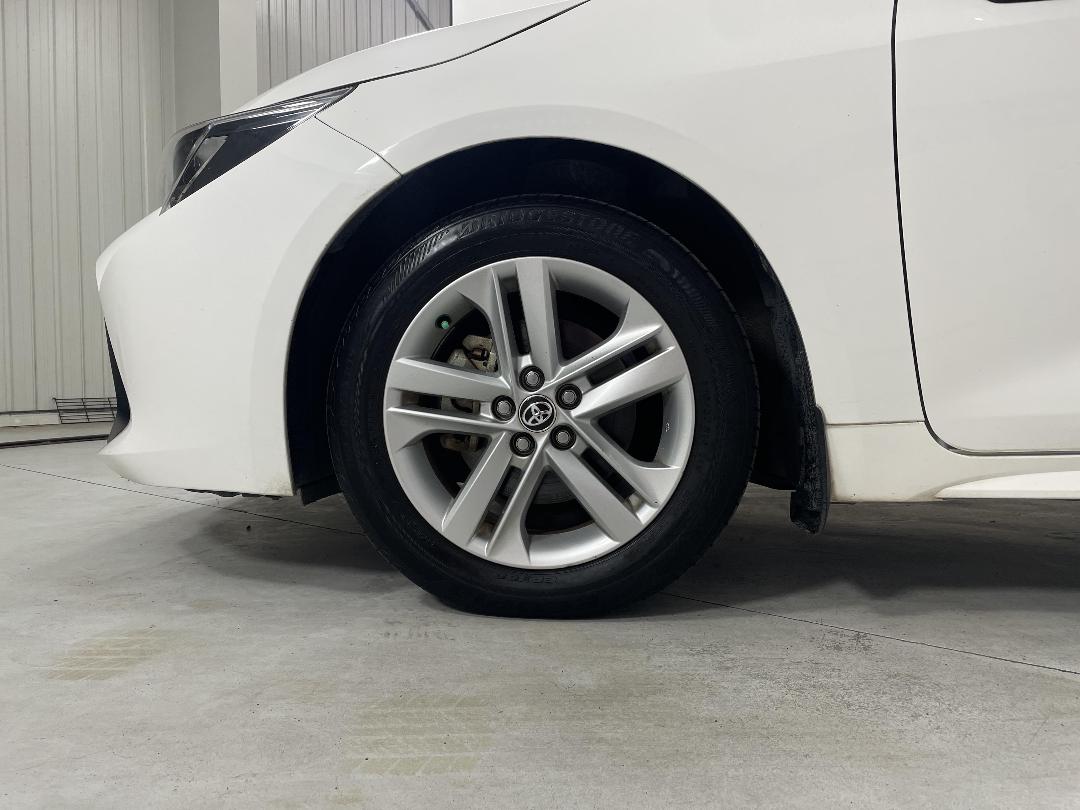 Photo '10' of Toyota Corolla