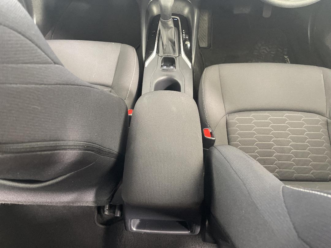 Photo '18' of Toyota Corolla