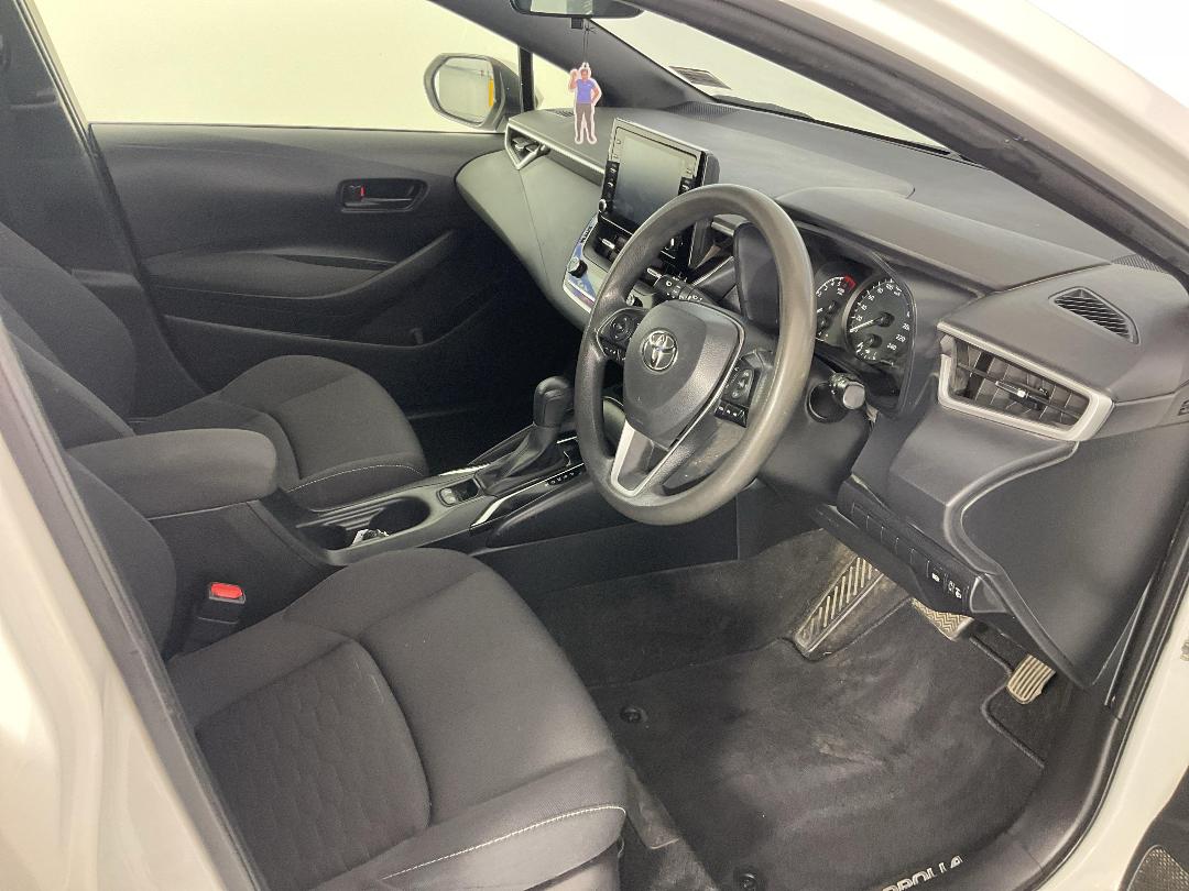 Photo '16' of Toyota Corolla