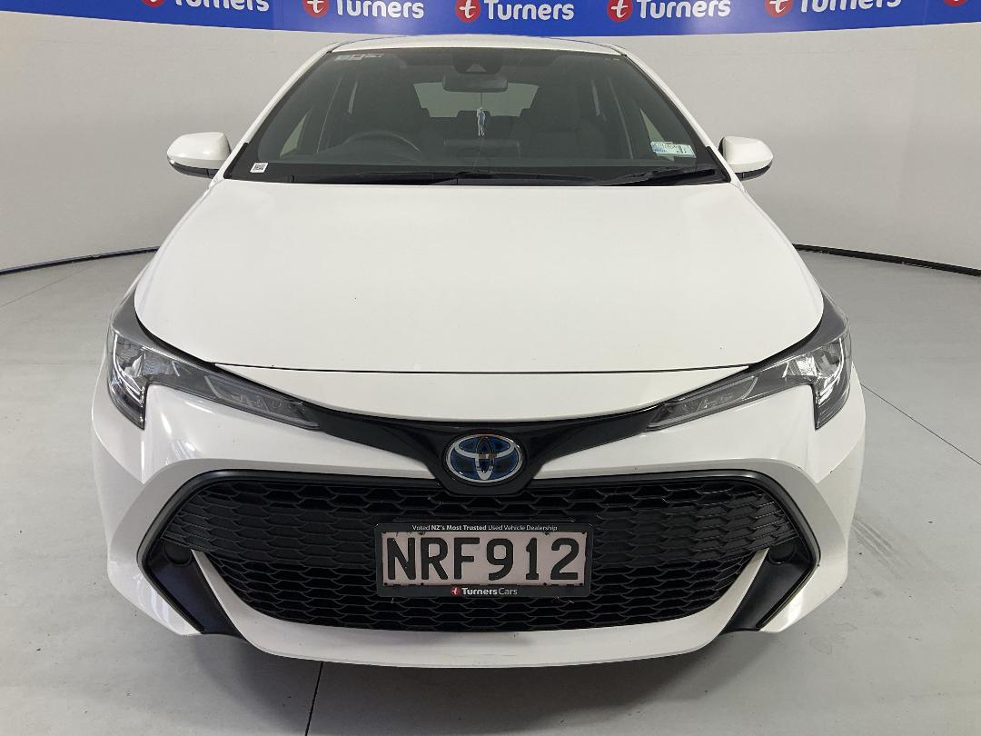 Photo '2' of Toyota Corolla Photo '2' of Toyota Corolla