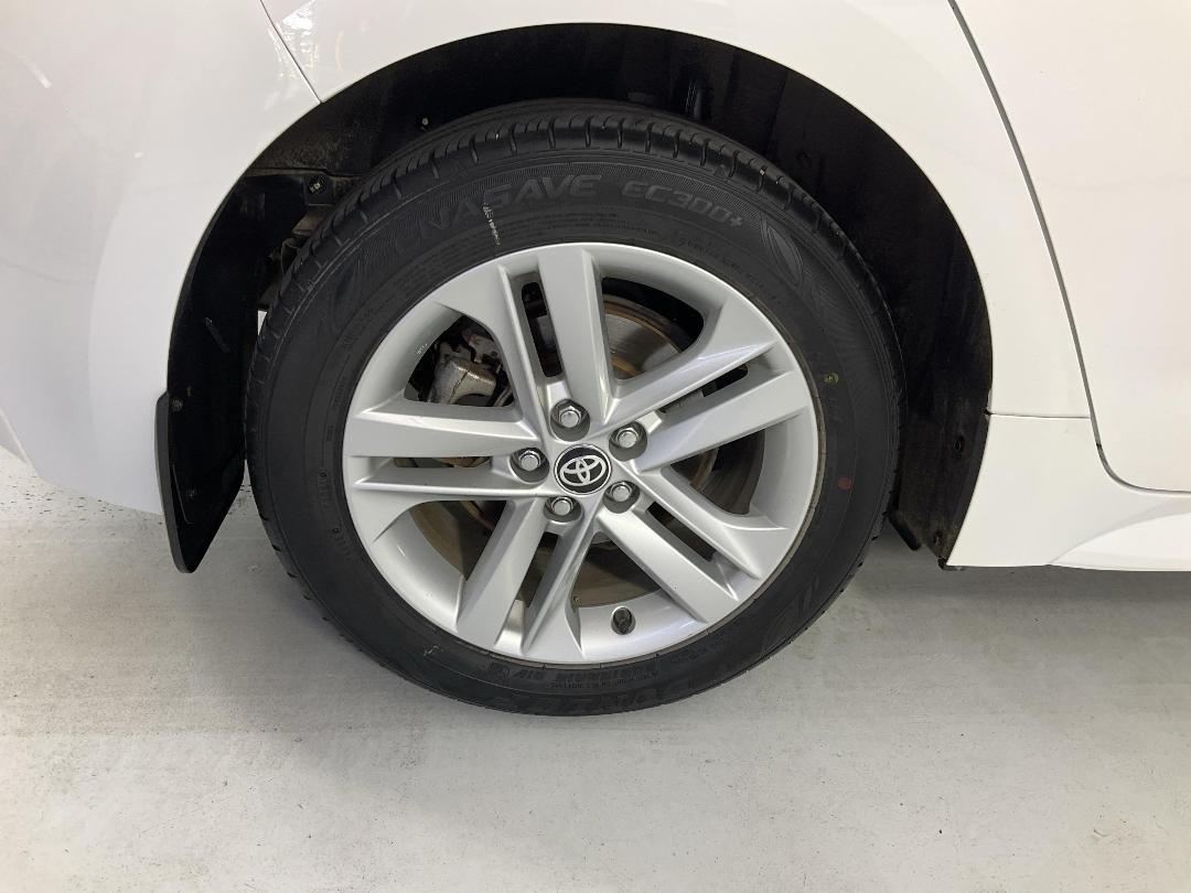 Photo '12' of Toyota Corolla Photo '12' of Toyota Corolla