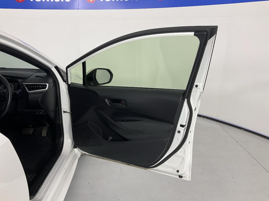 Photo '15' of Toyota Corolla Photo '15' of Toyota Corolla