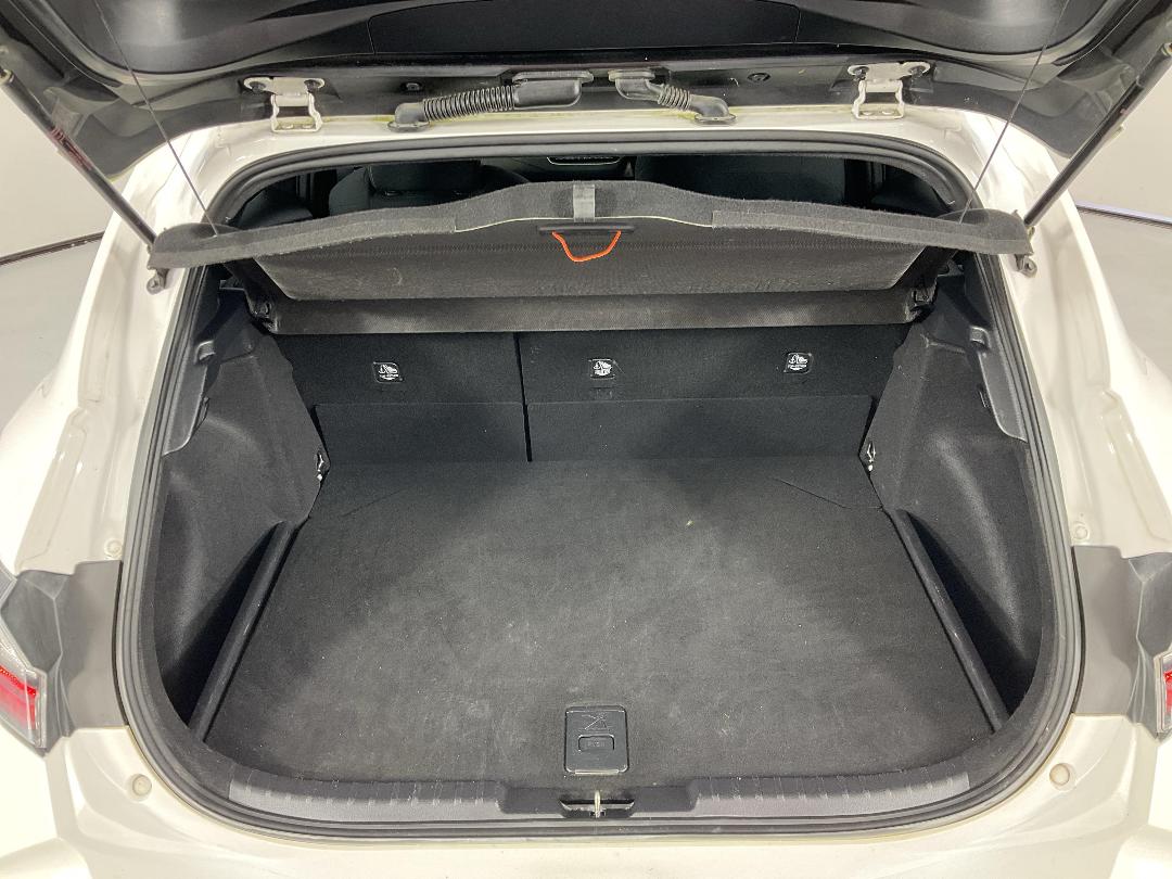 Photo '14' of Toyota Corolla