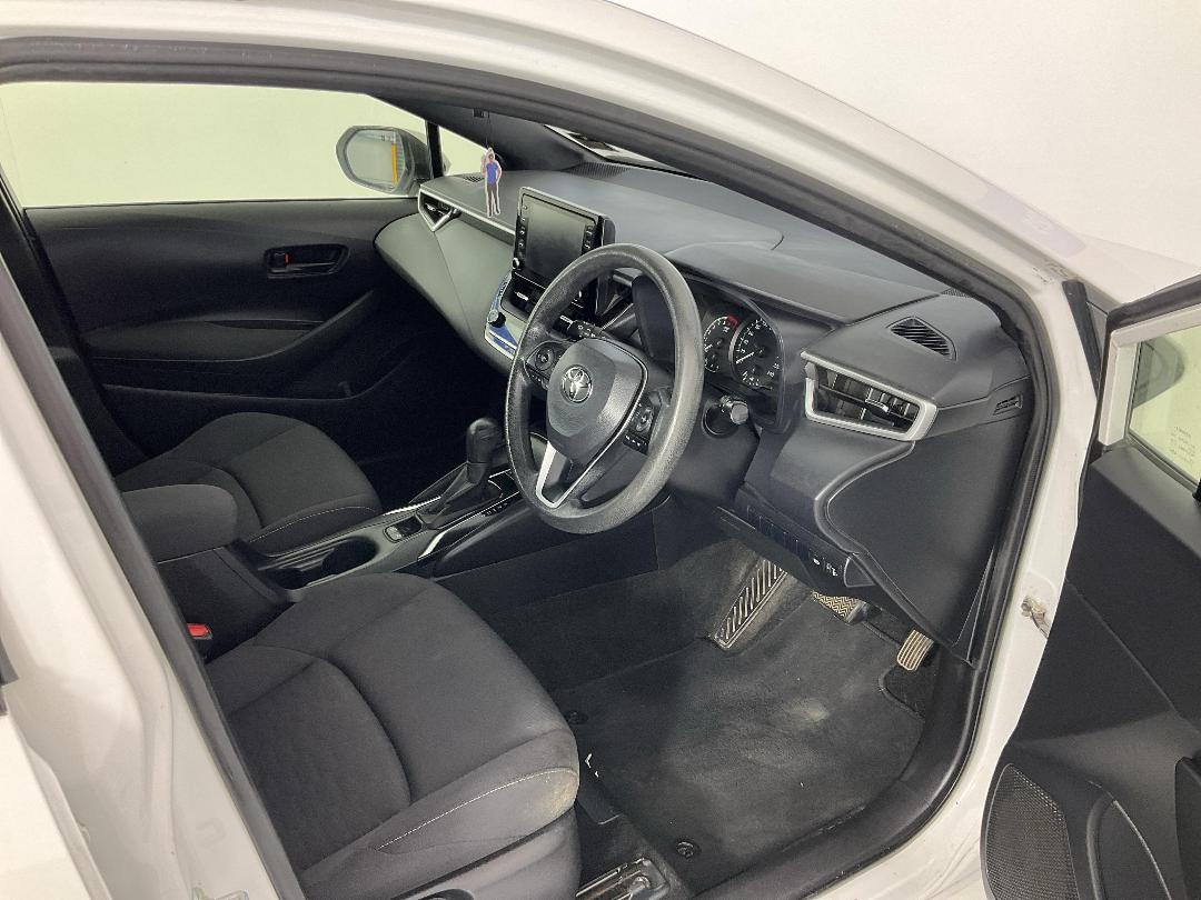 Photo '16' of Toyota Corolla