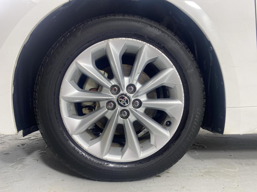 Photo '10' of Toyota Corolla