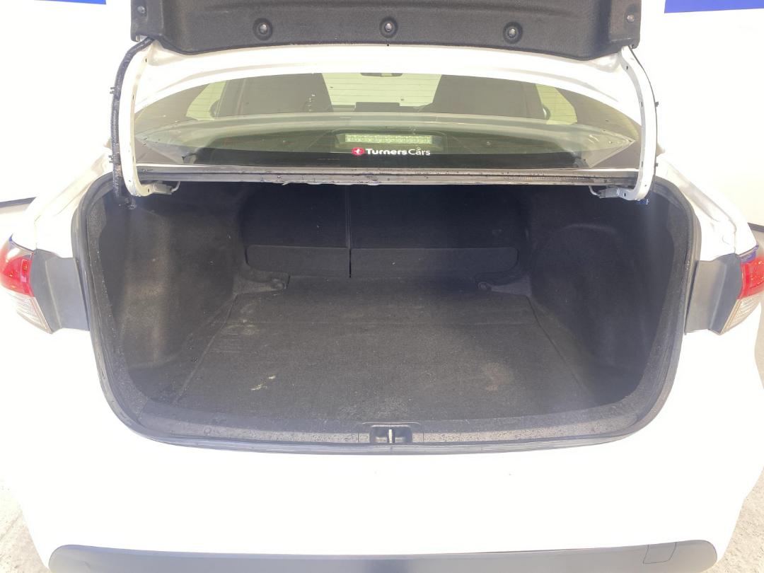 Photo '14' of Toyota Corolla