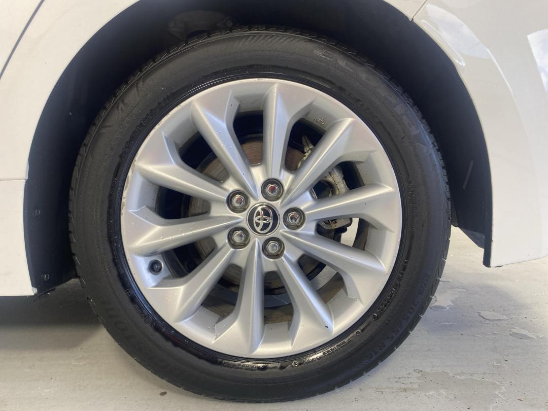 Photo '11' of Toyota Corolla